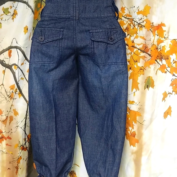 Tilt Cargo Capri Jeans - Picture 3 of 4